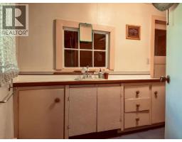 2520 Jenkinson Road, Powell River, BC V8A0N2 Photo 11