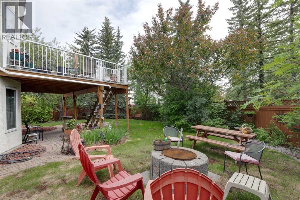 44 Valley Meadow Close NW — photo 32