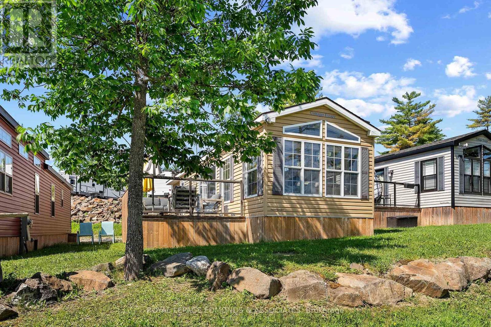 #31 92 BINGHAM DRIVE - 4