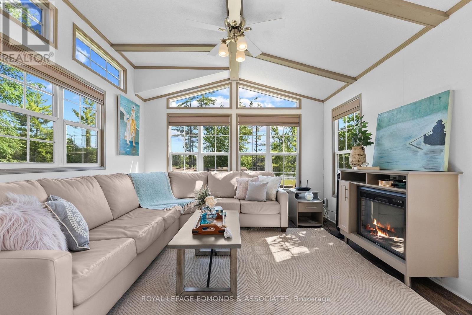#31 92 BINGHAM DRIVE - 7