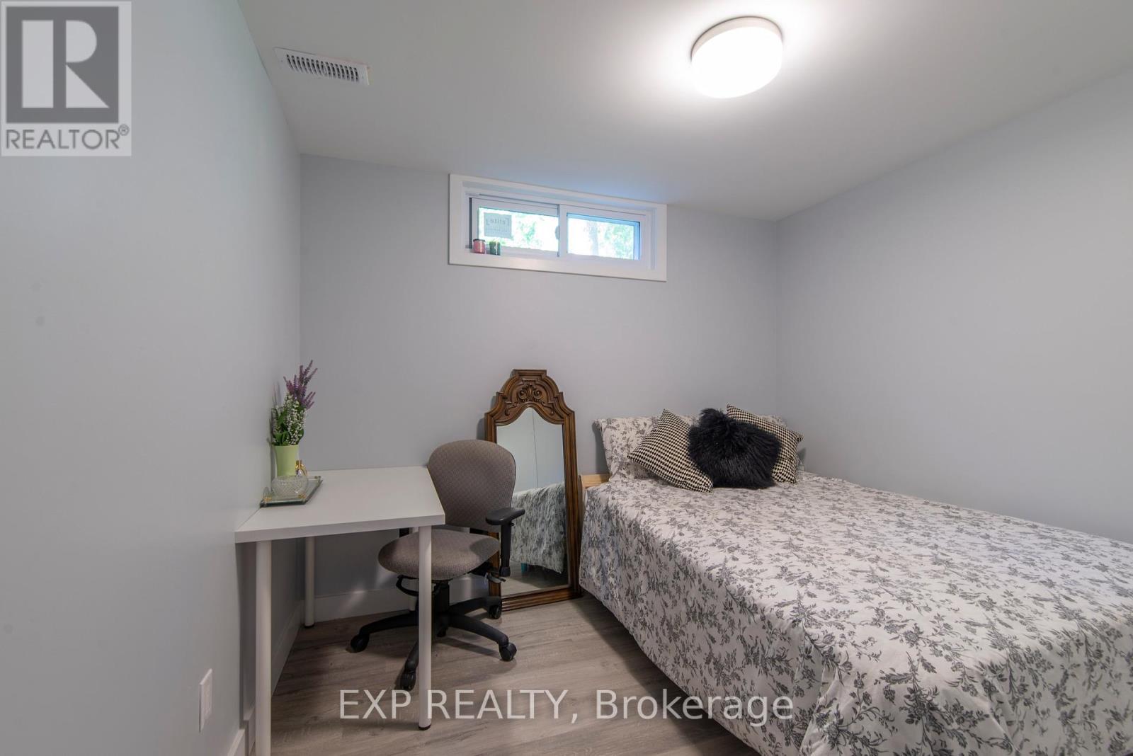 4 Bed, 1 Bath House for Rent in Ottawa – 1057 FALAISE ROAD, Ottawa – MLS# X13471742 - Image 11