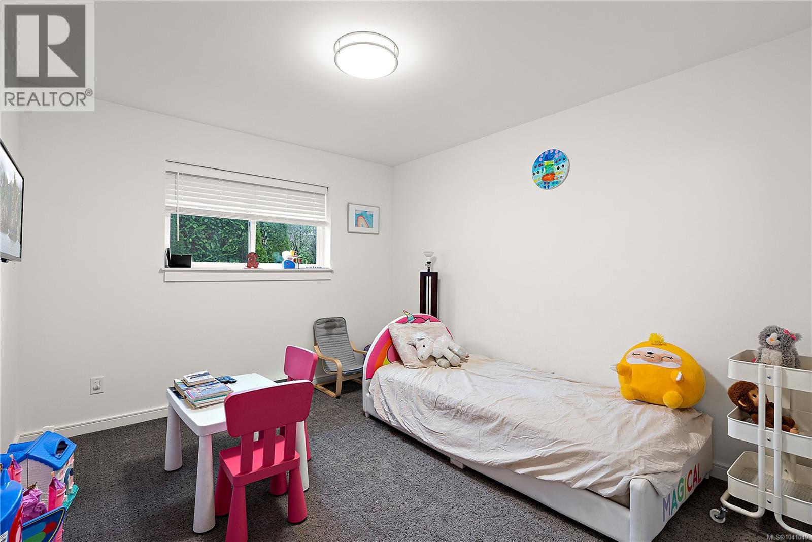 1360 Hastings St, Saanich
