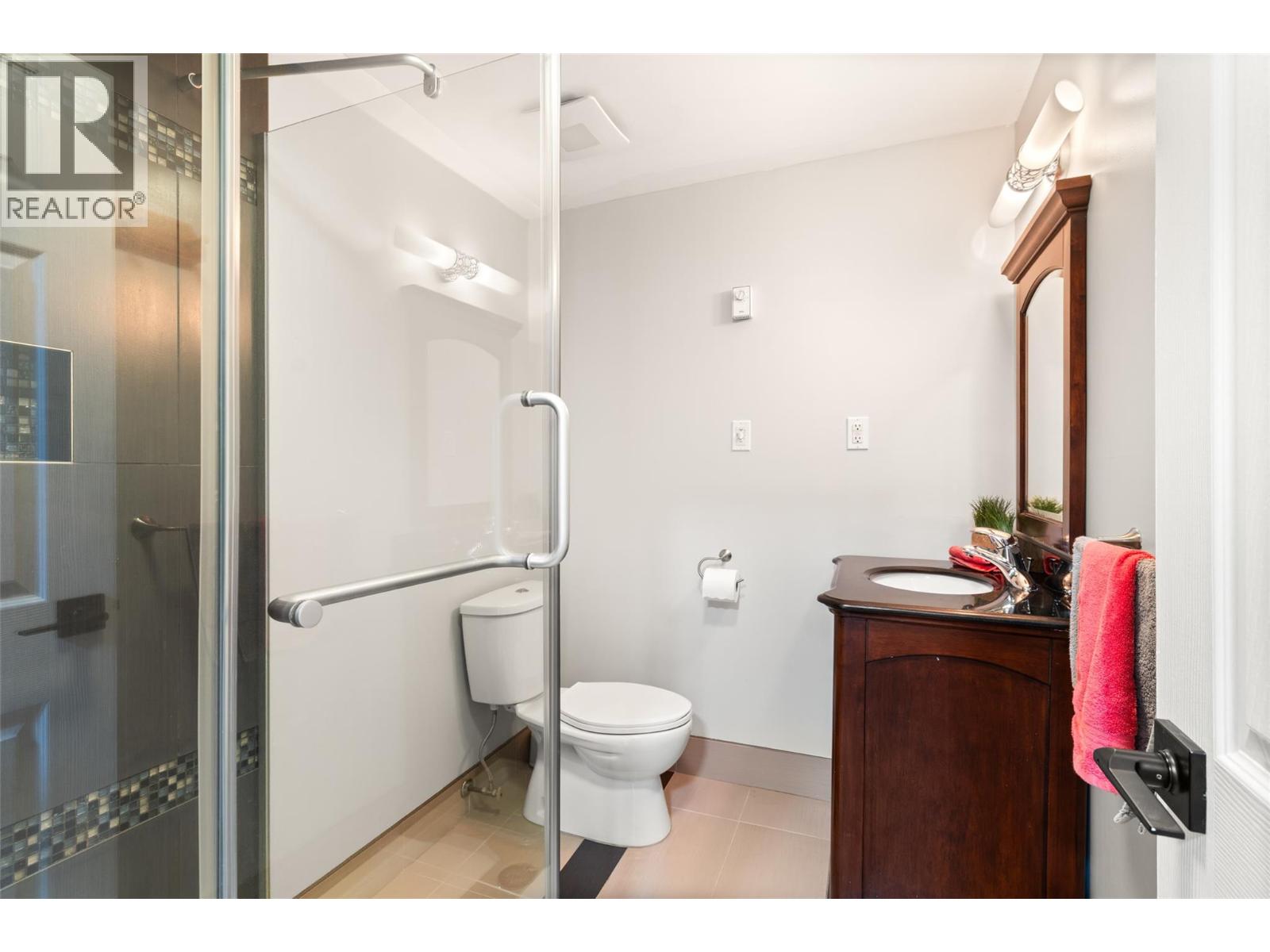 701 Edward Street - 23