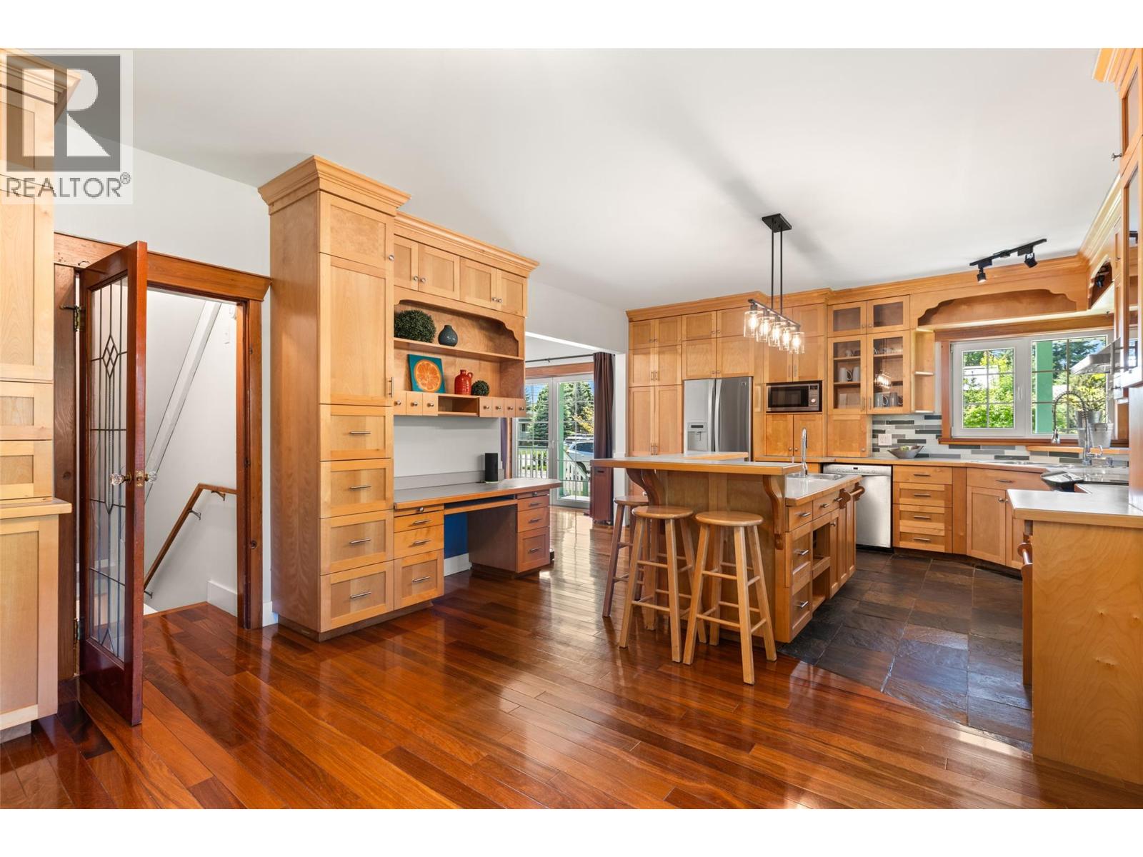 701 Edward Street - 12