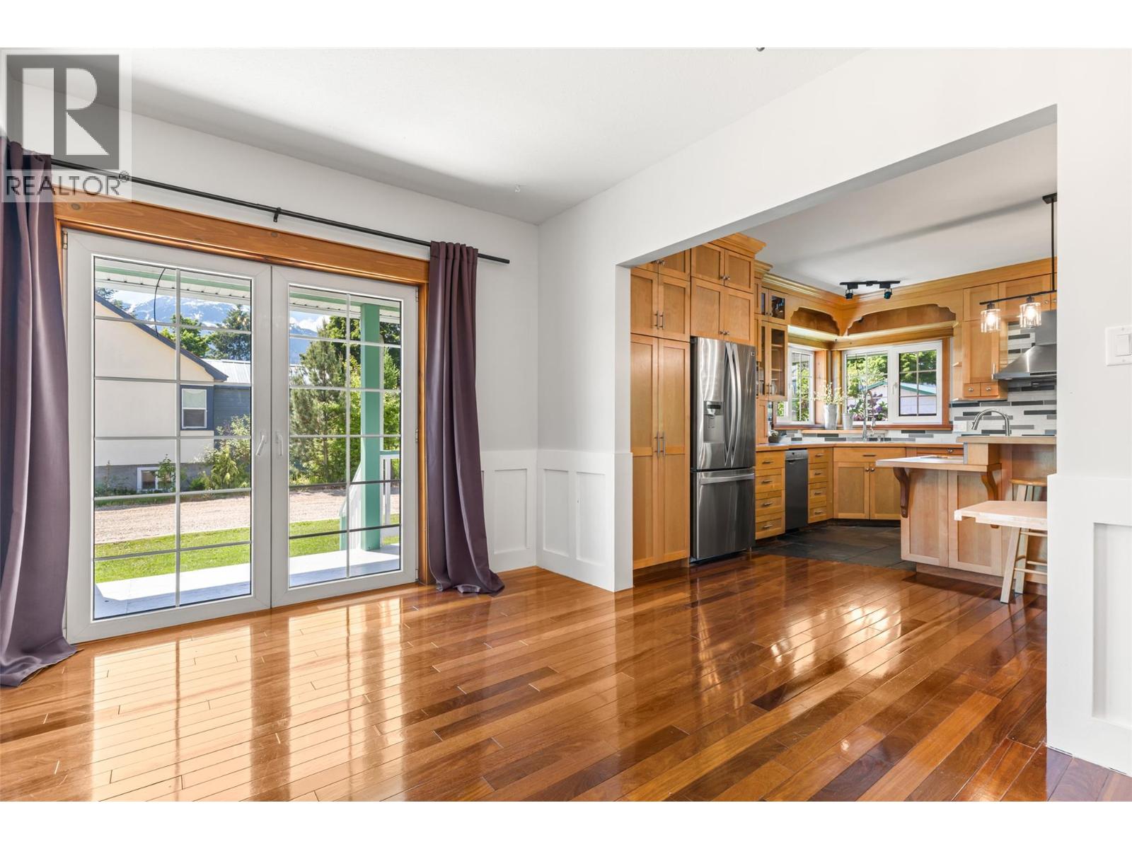 701 Edward Street - 13