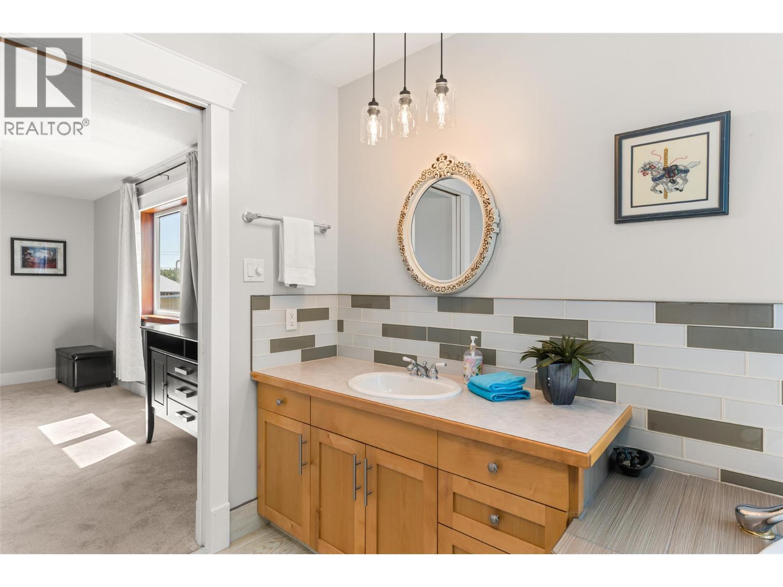 701 Edward Street - 28