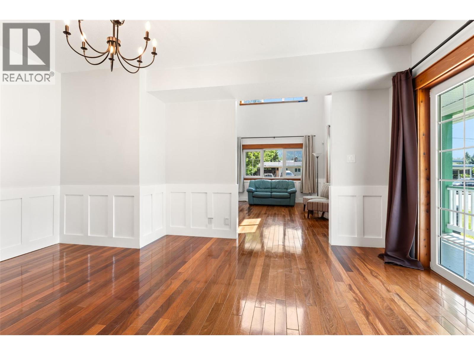 701 Edward Street - 16