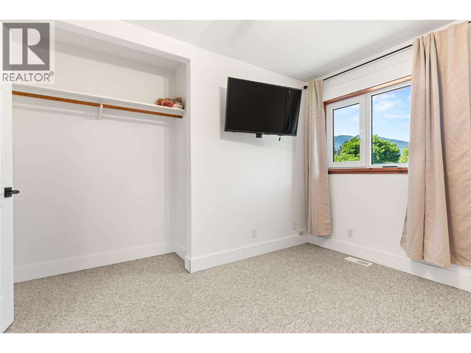 701 Edward Street - 33