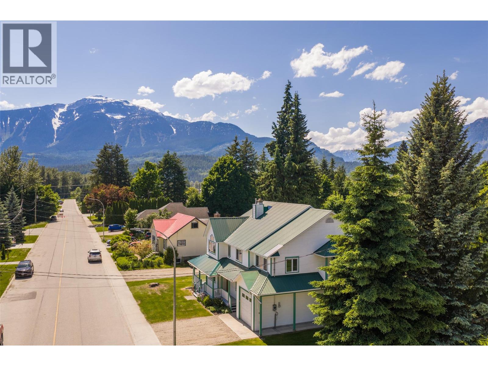 701 Edward Street - 3