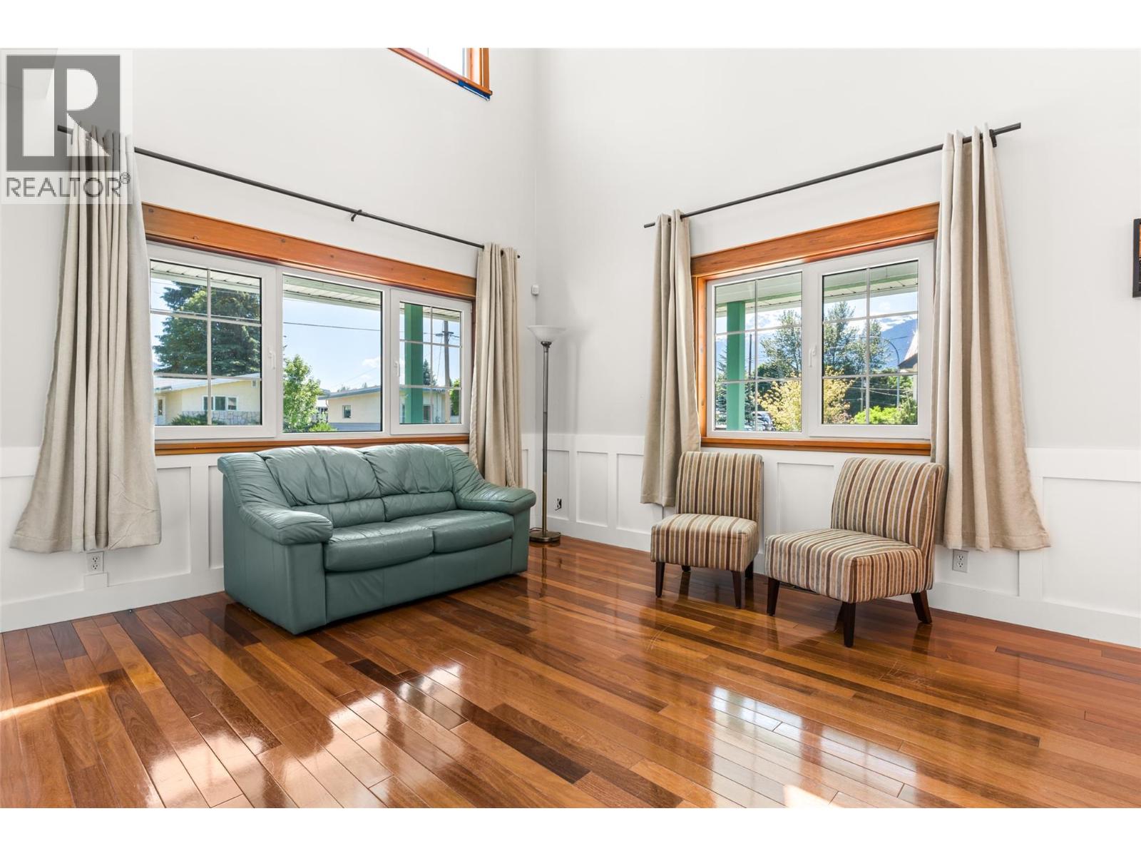 701 Edward Street - 19