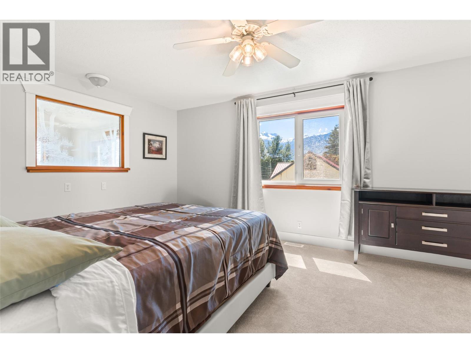 701 Edward Street - 25