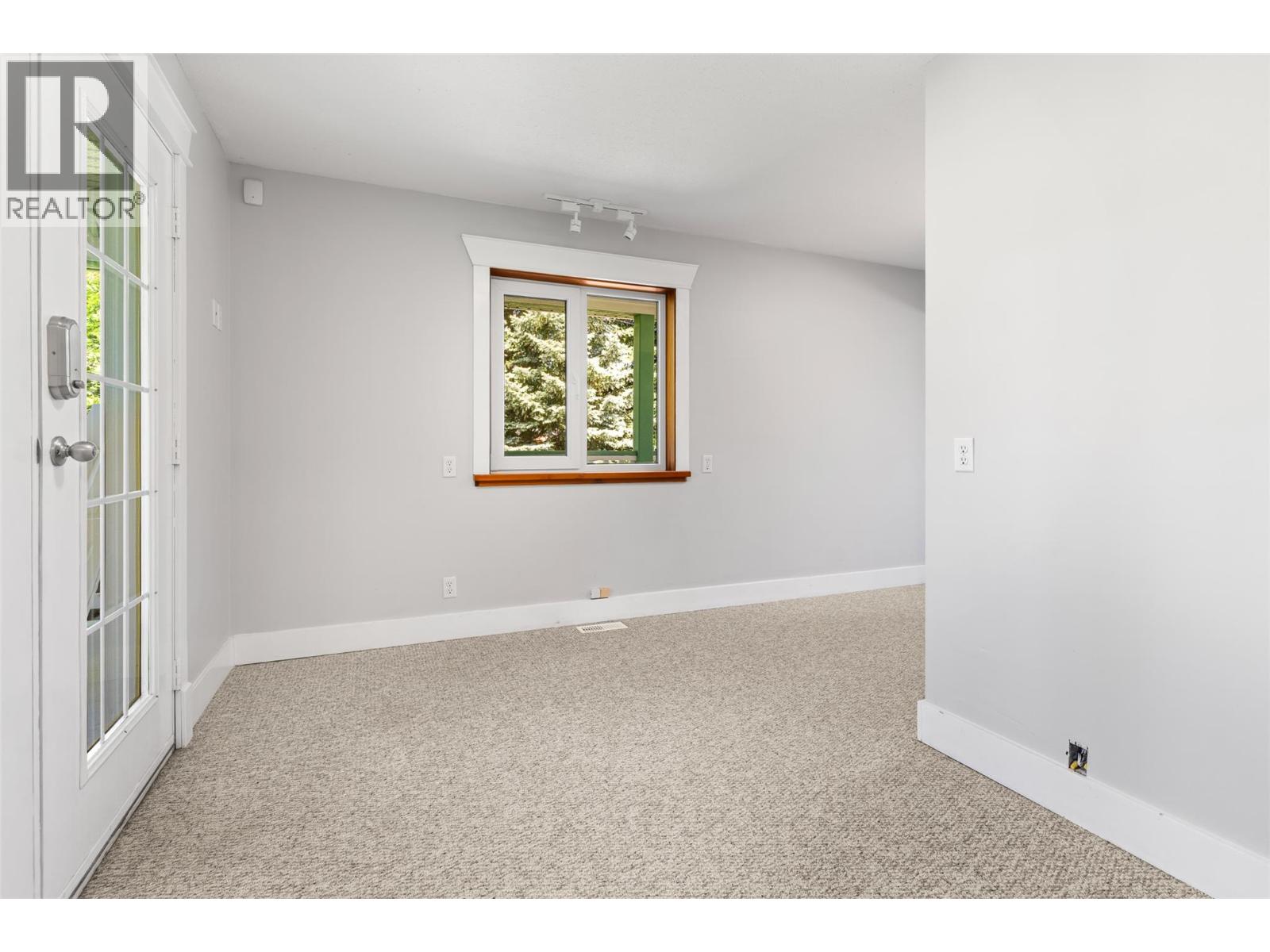 701 Edward Street - 40