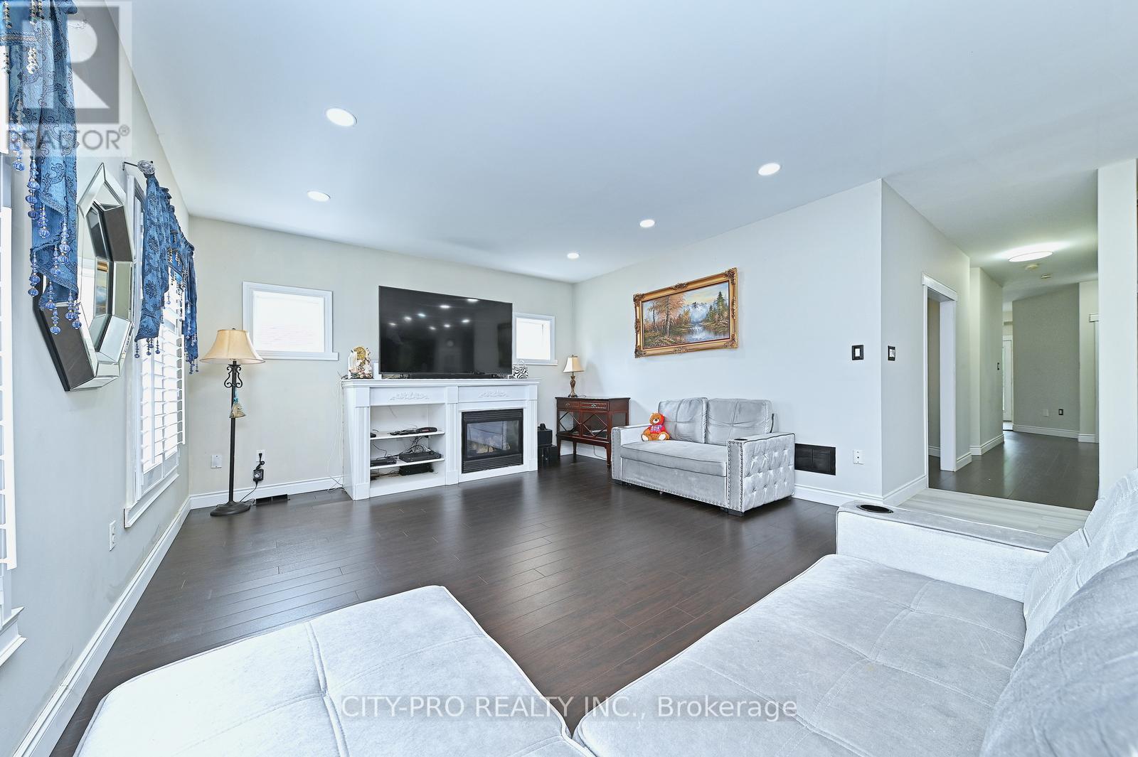 1178 SALMERS DRIVE - 12