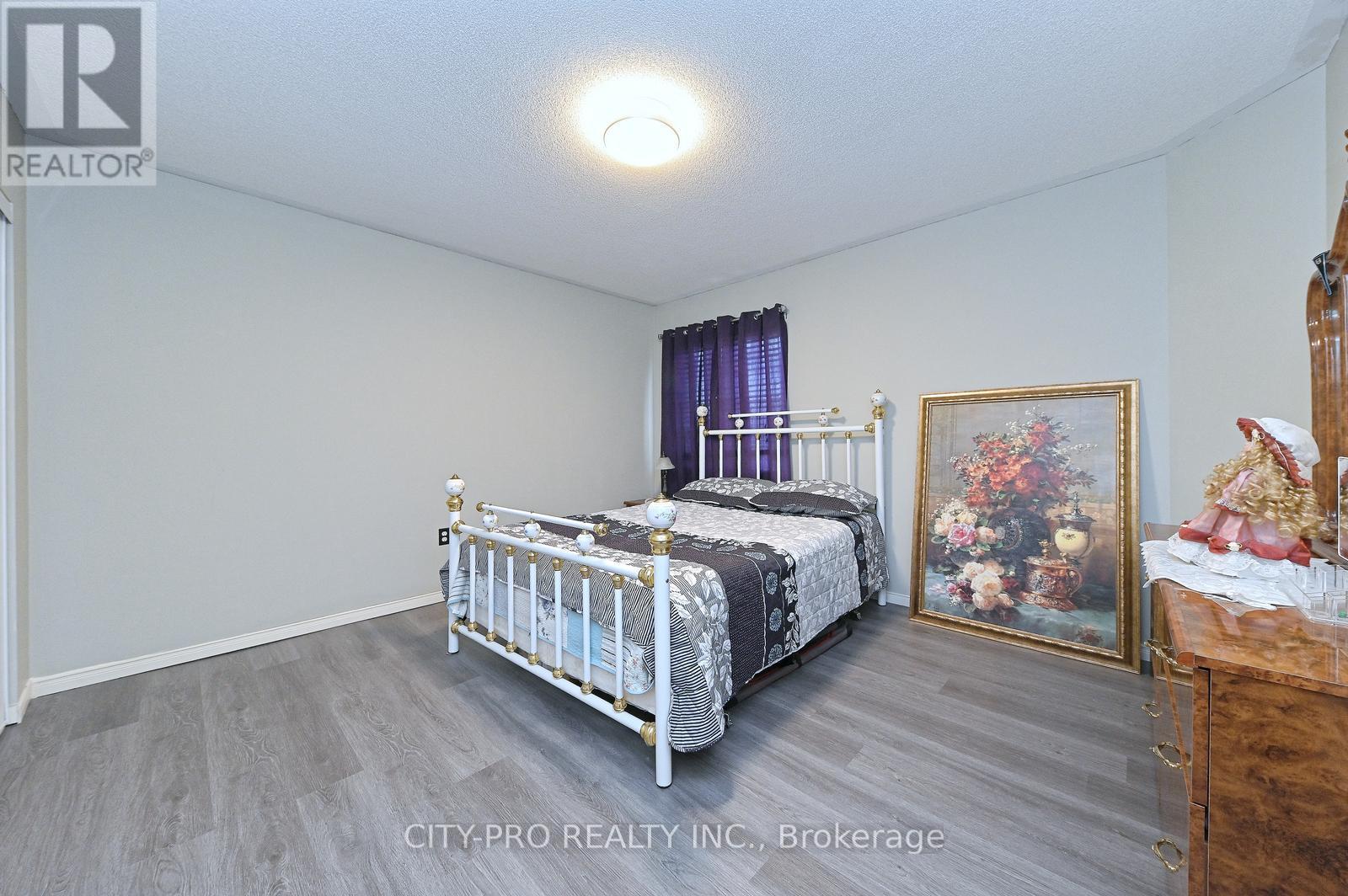 1178 SALMERS DRIVE - 35