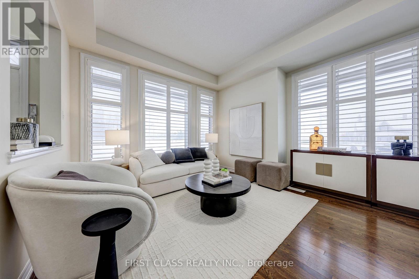 2 JAMES PARROTT AVENUE - 5