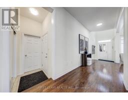 2 James Parrott Avenue, Markham, ON L6E0J9 Photo 8