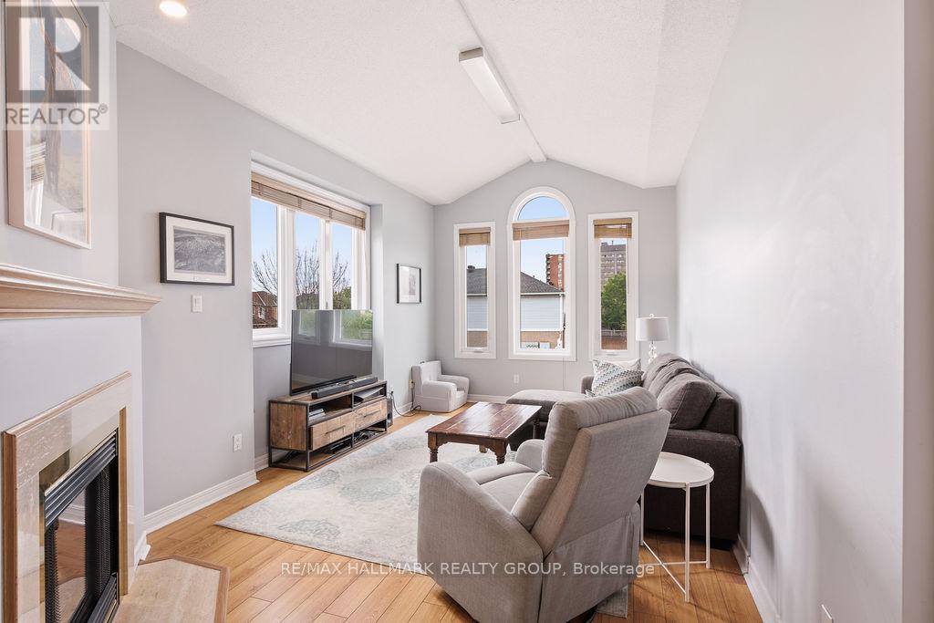 3 Bed, 3 Bath House for Rent in Ottawa – 1542 TONILEE DRIVE, Ottawa – MLS# X13471760 - Image 22