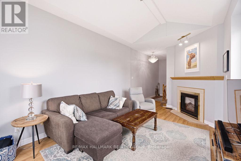 3 Bed, 3 Bath House for Rent in Ottawa – 1542 TONILEE DRIVE, Ottawa – MLS# X13471760 - Image 25