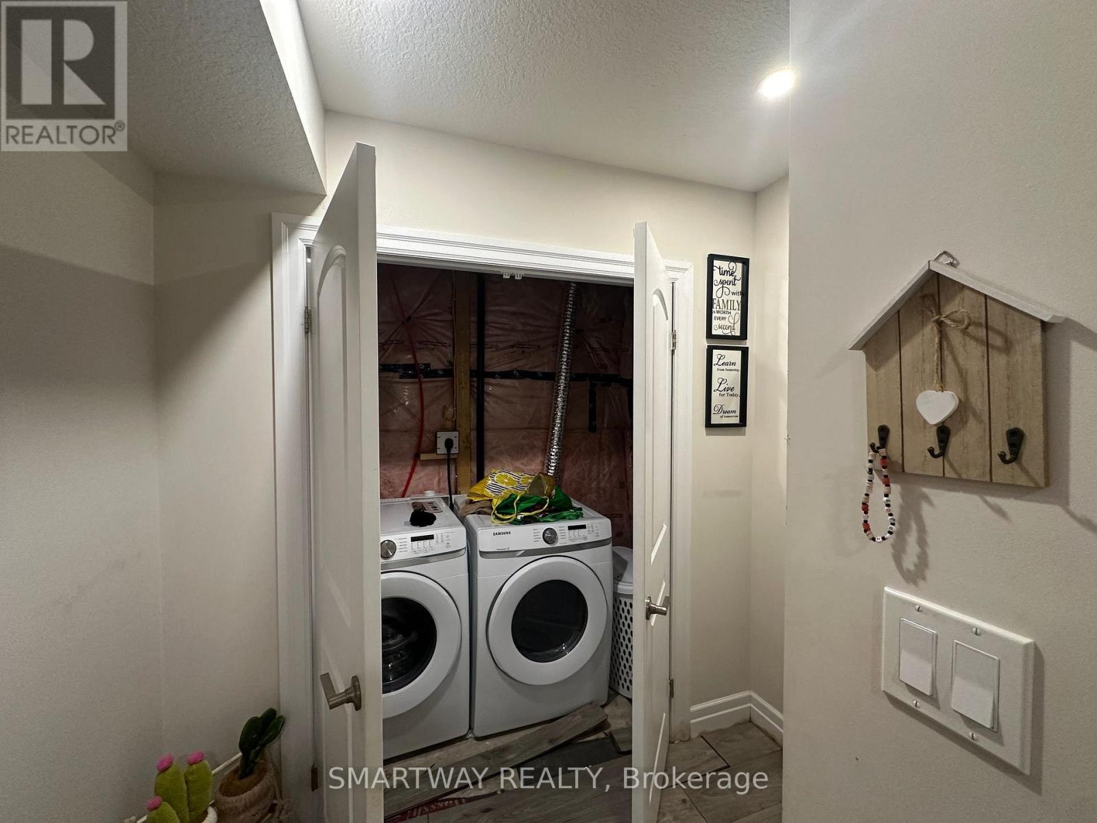 3828 SOMERSTON CRESCENT - 34