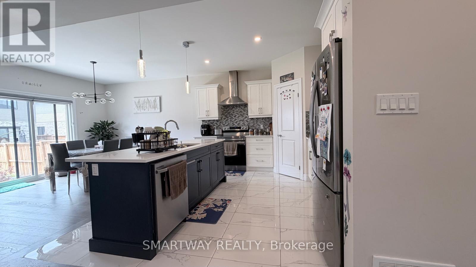 3828 SOMERSTON CRESCENT - 6