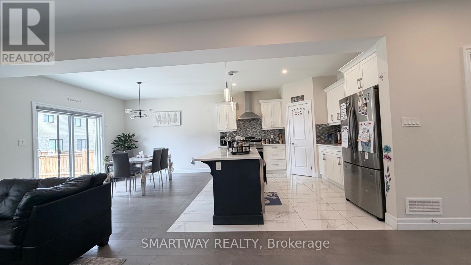 3828 SOMERSTON CRESCENT - 5