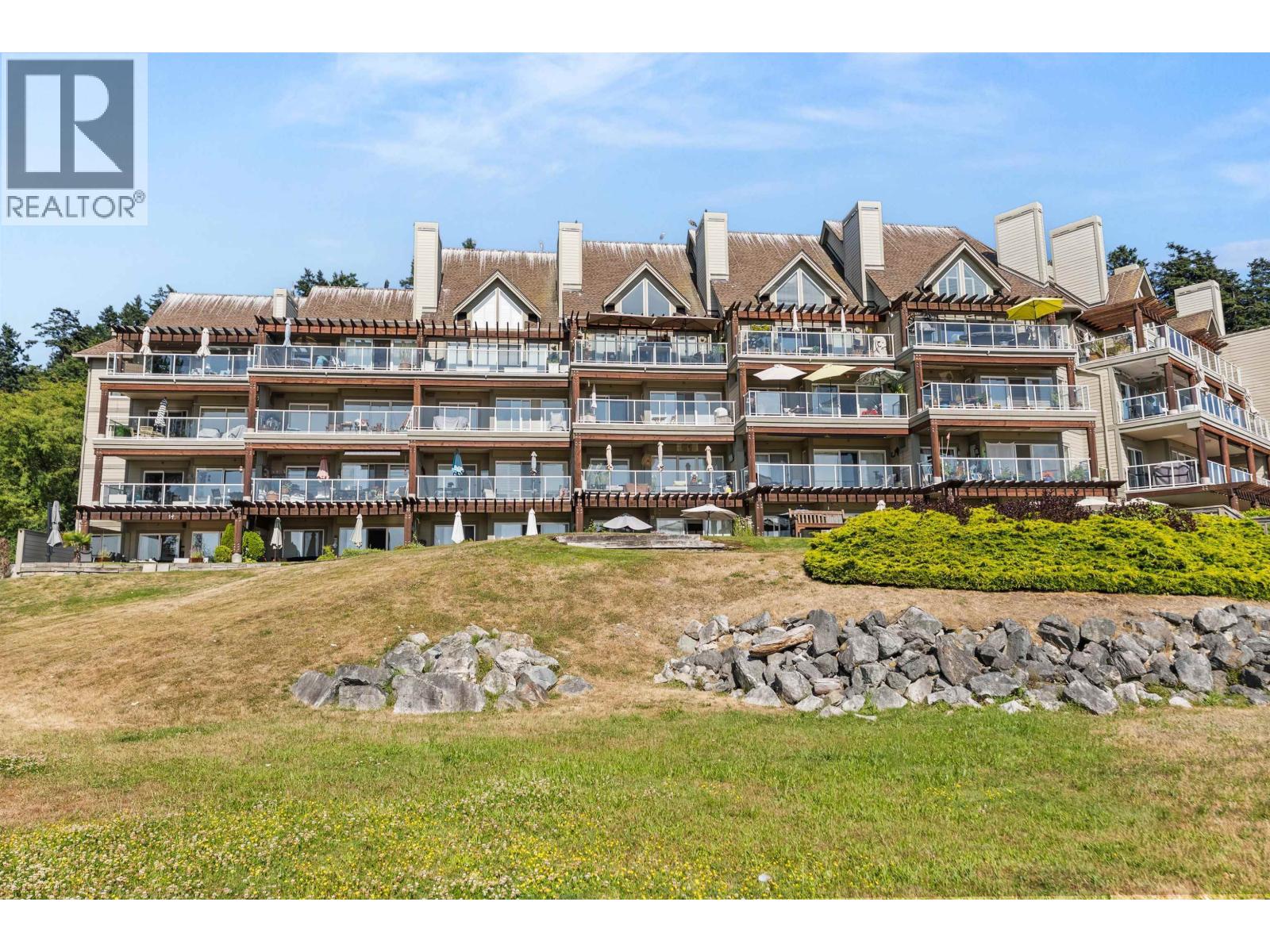 320 1120 TSATSU SHORES DRIVE, Tsawwassen
