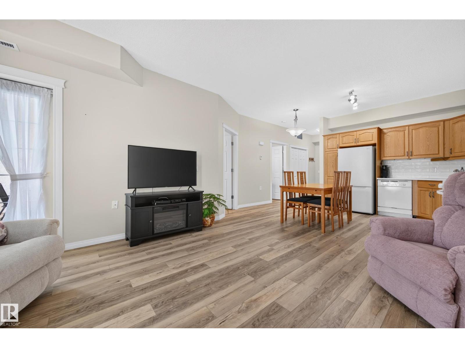#238 45 INGLEWOOD DR — photo 22