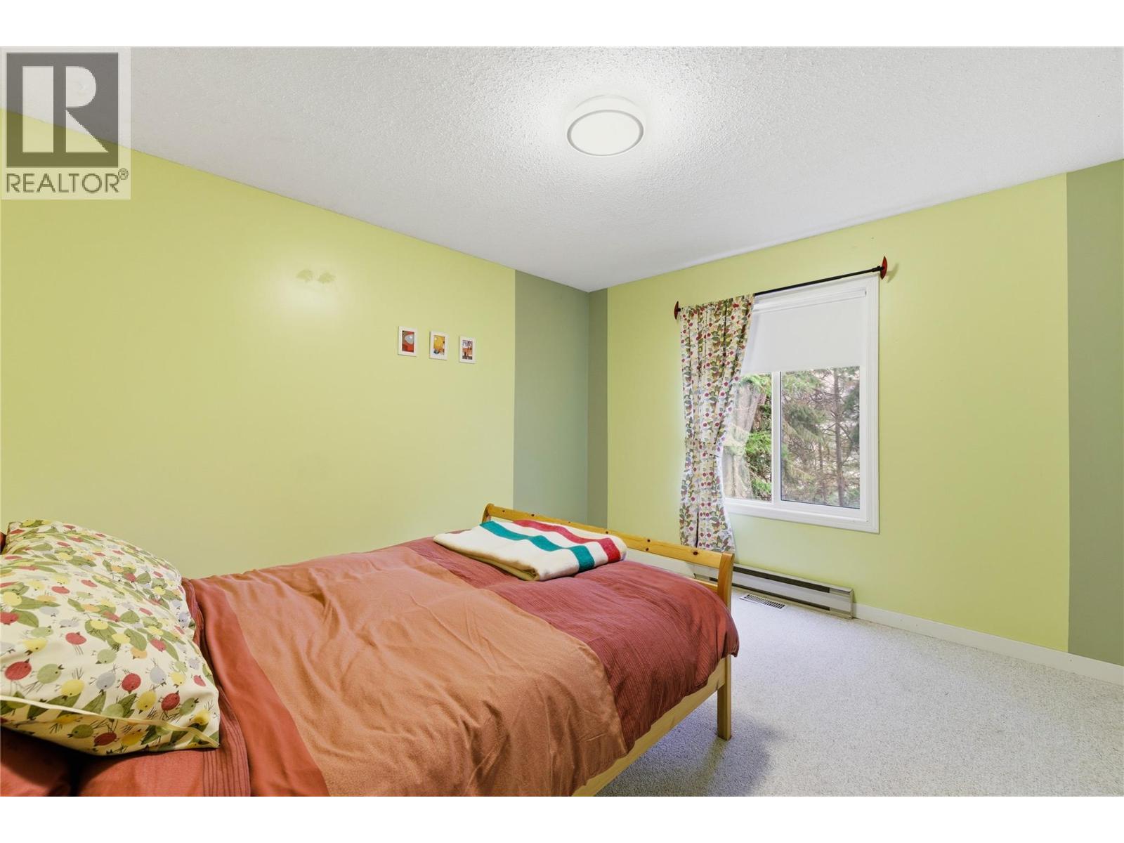 324 Clifton Road N - 20