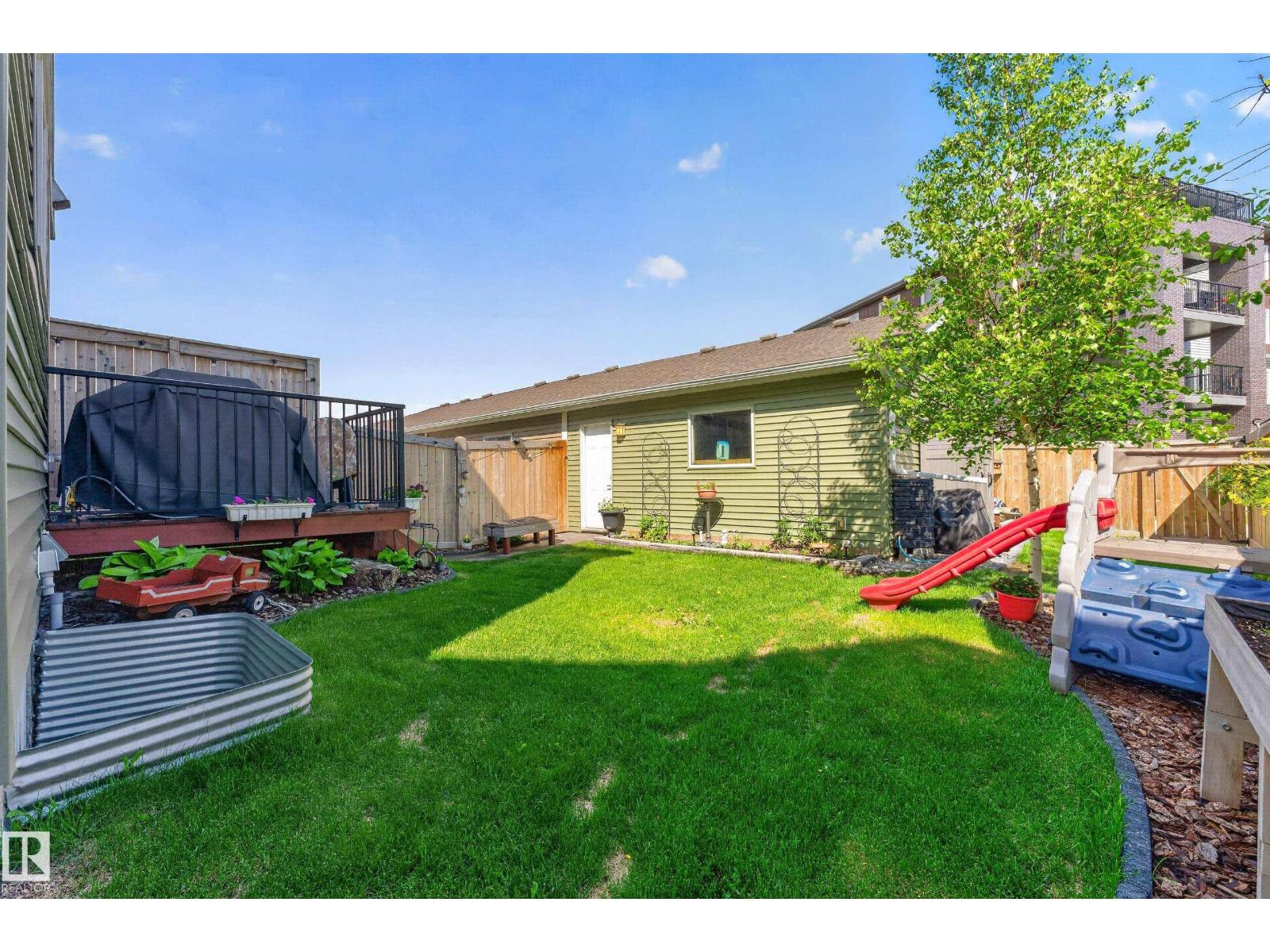 2821 MAPLE WY NW - 37