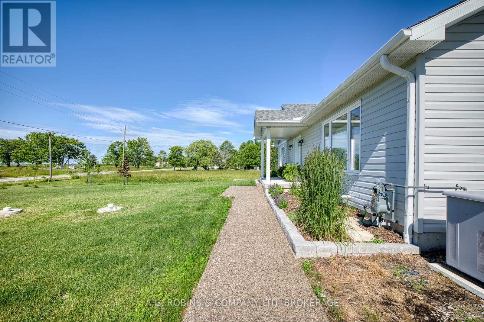 11716 LAKESHORE ROAD - 5