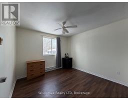 Living room - Mainfloor - 3838 Rebstock Road, Fort Erie, ON L0S1B0 Photo 7