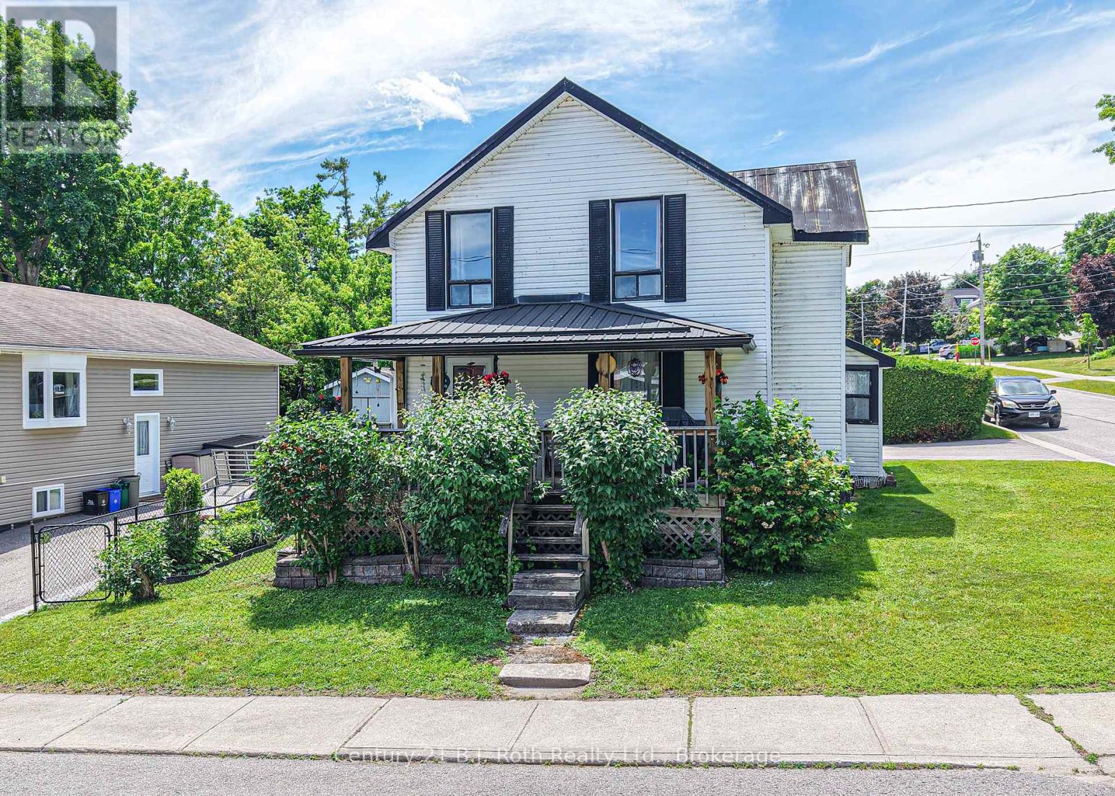 139 BORLAND STREET E - 1