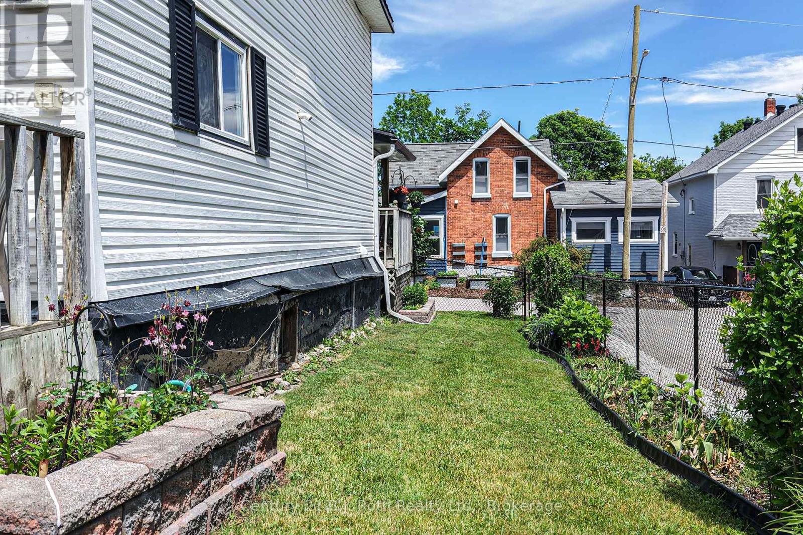 139 BORLAND STREET E - 17