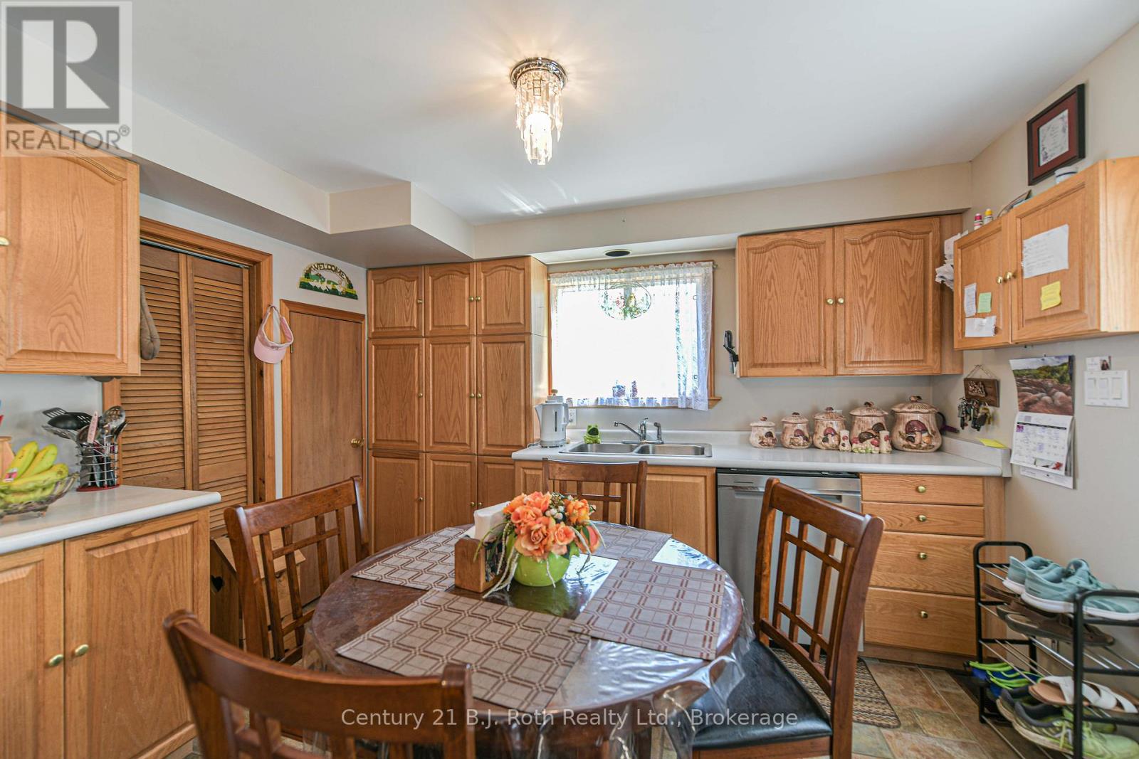 139 BORLAND STREET E - 21