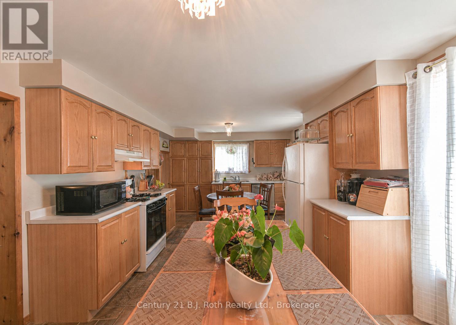 139 BORLAND STREET E - 24