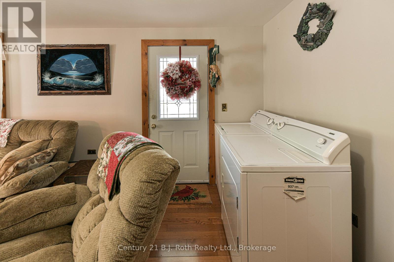 139 BORLAND STREET E - Image 32