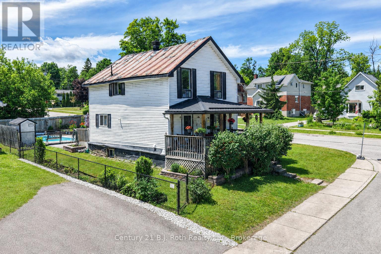 139 BORLAND STREET E - 4