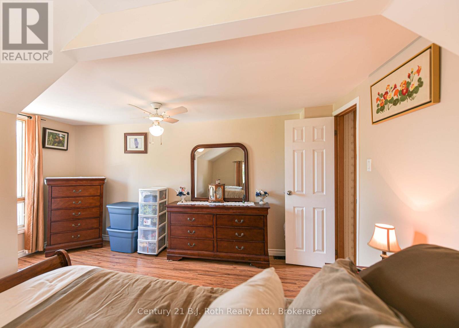139 BORLAND STREET E - 40
