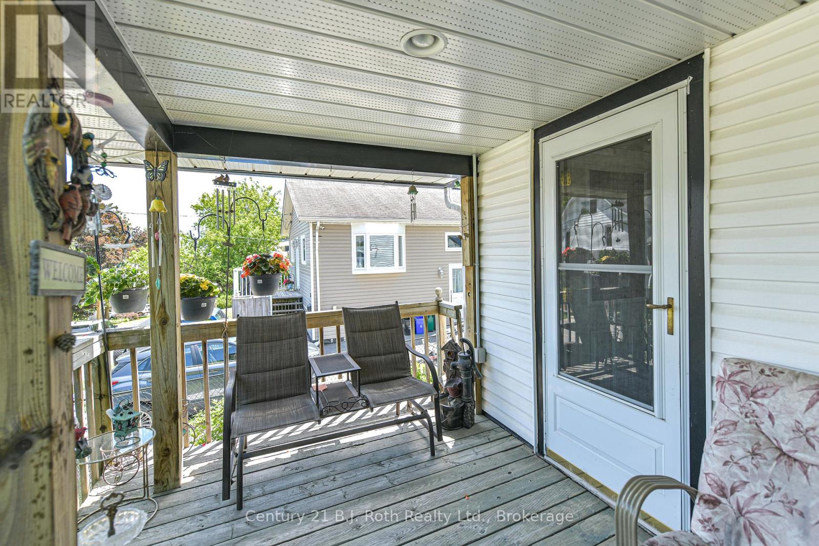 139 BORLAND STREET E - Image 9