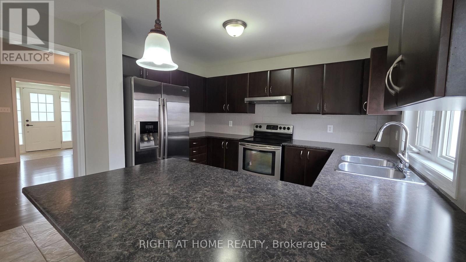 4 Bed, 3 Bath House for Rent in Ottawa – 3588 CAMBRIAN RD CAMBRIAN ROAD, Ottawa – MLS# X13471832 - Image 19