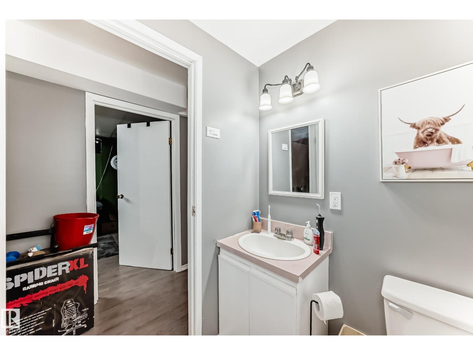 5106 19 AV NW — photo 26
