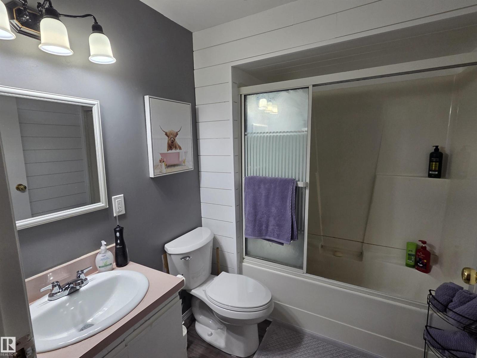 5106 19 AV NW - 45