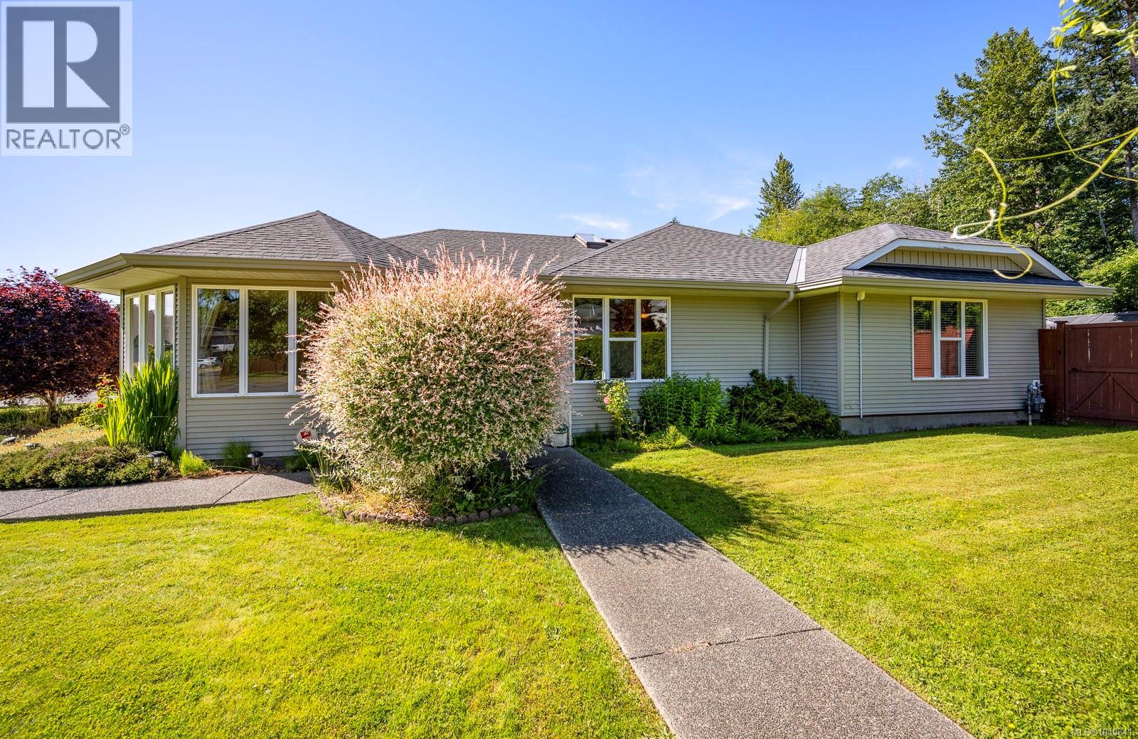 4722 Cruickshank Pl - 1