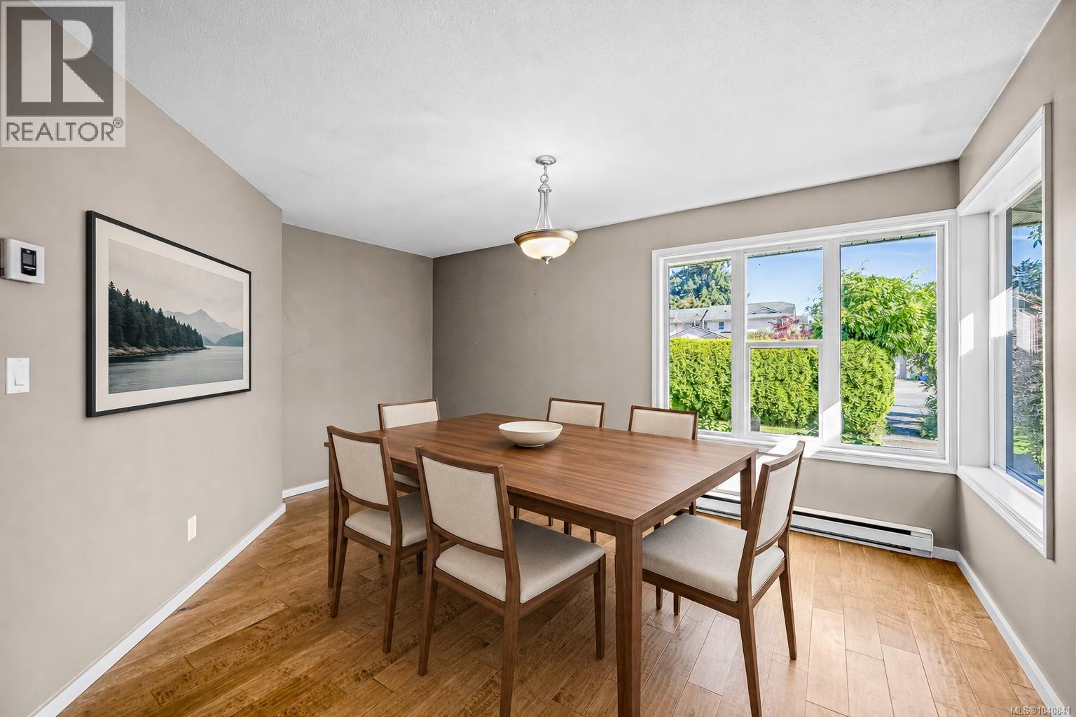 4722 Cruickshank Pl - 10