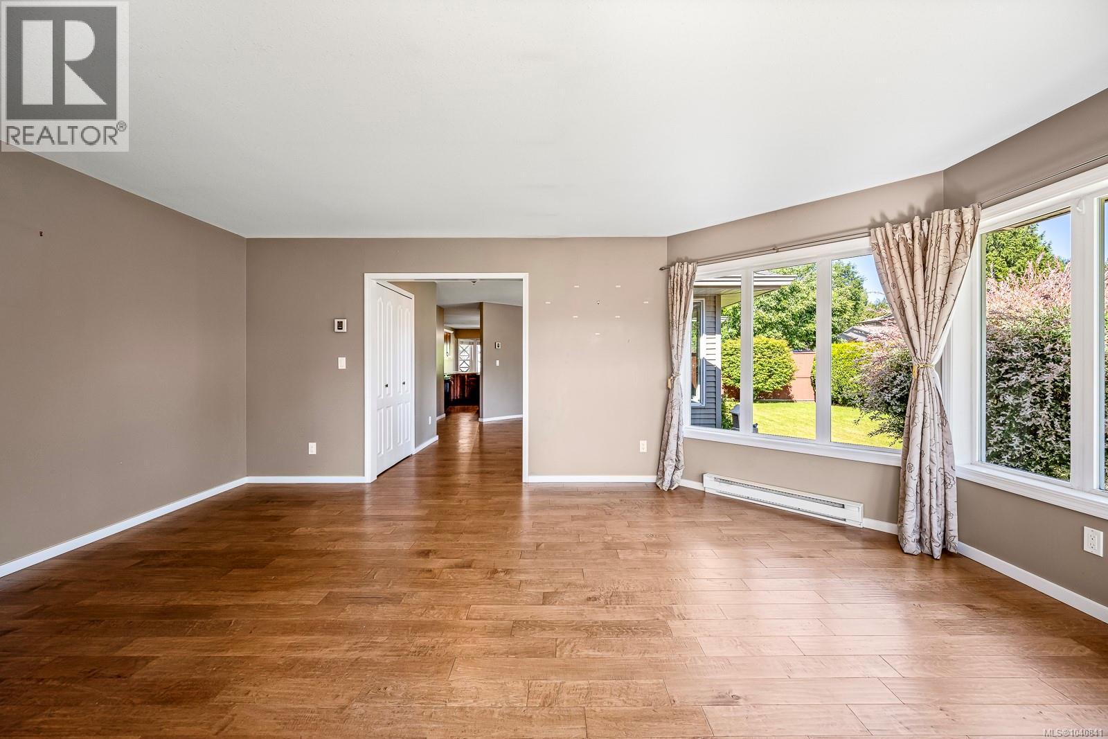4722 Cruickshank Pl - 13