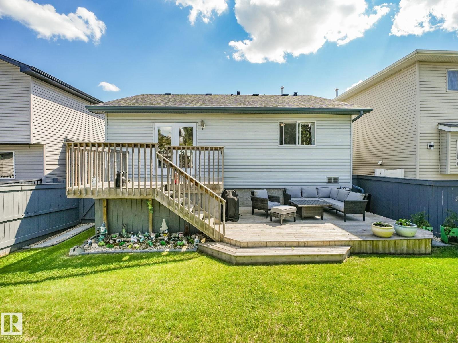8616 176 AV NW — photo 11