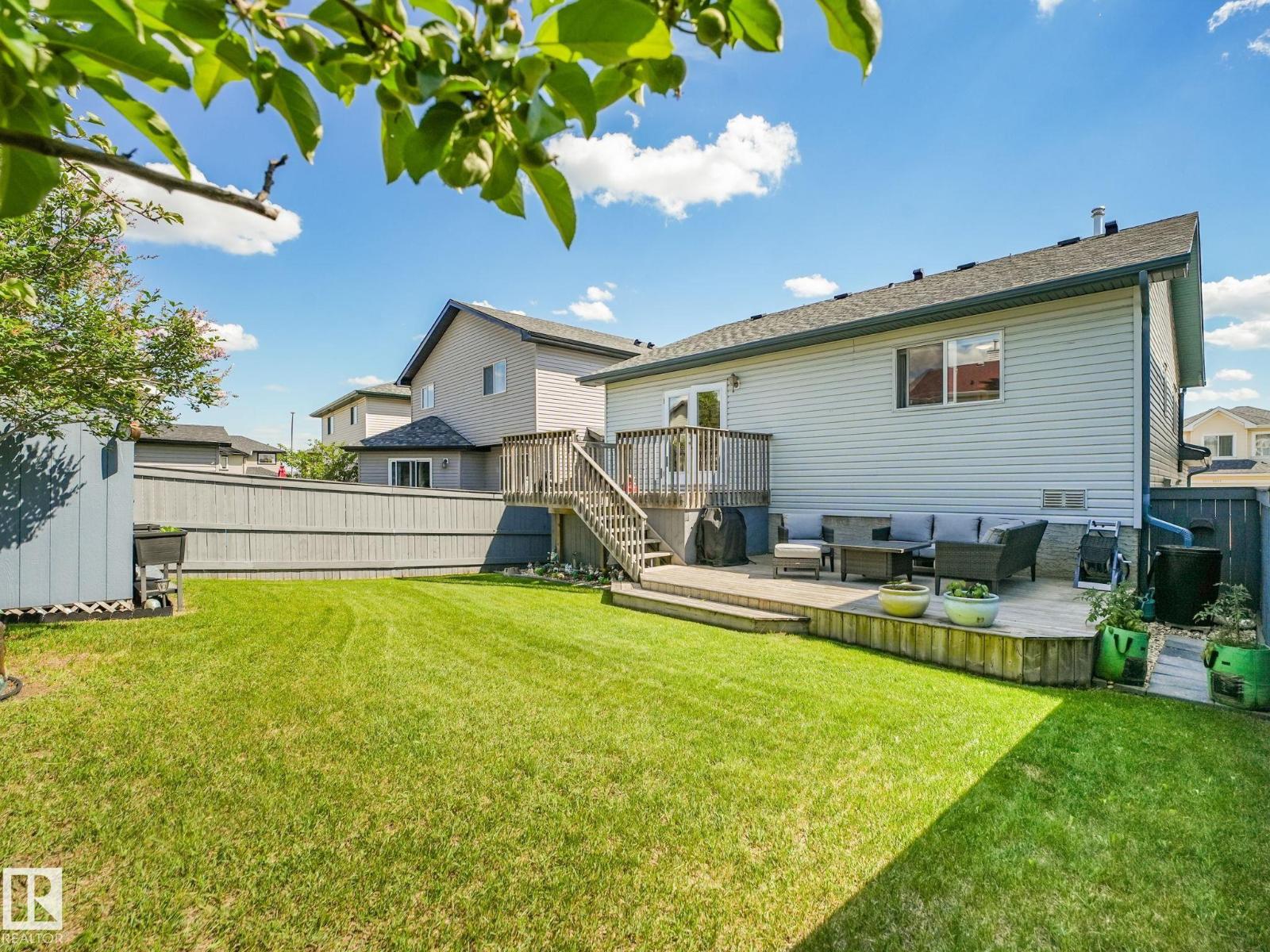 8616 176 AV NW — photo 12