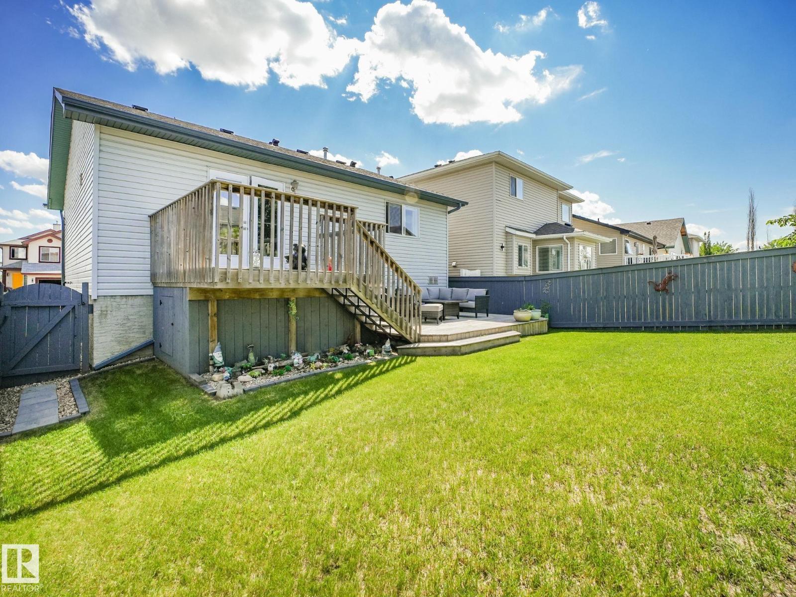 8616 176 AV NW — photo 13