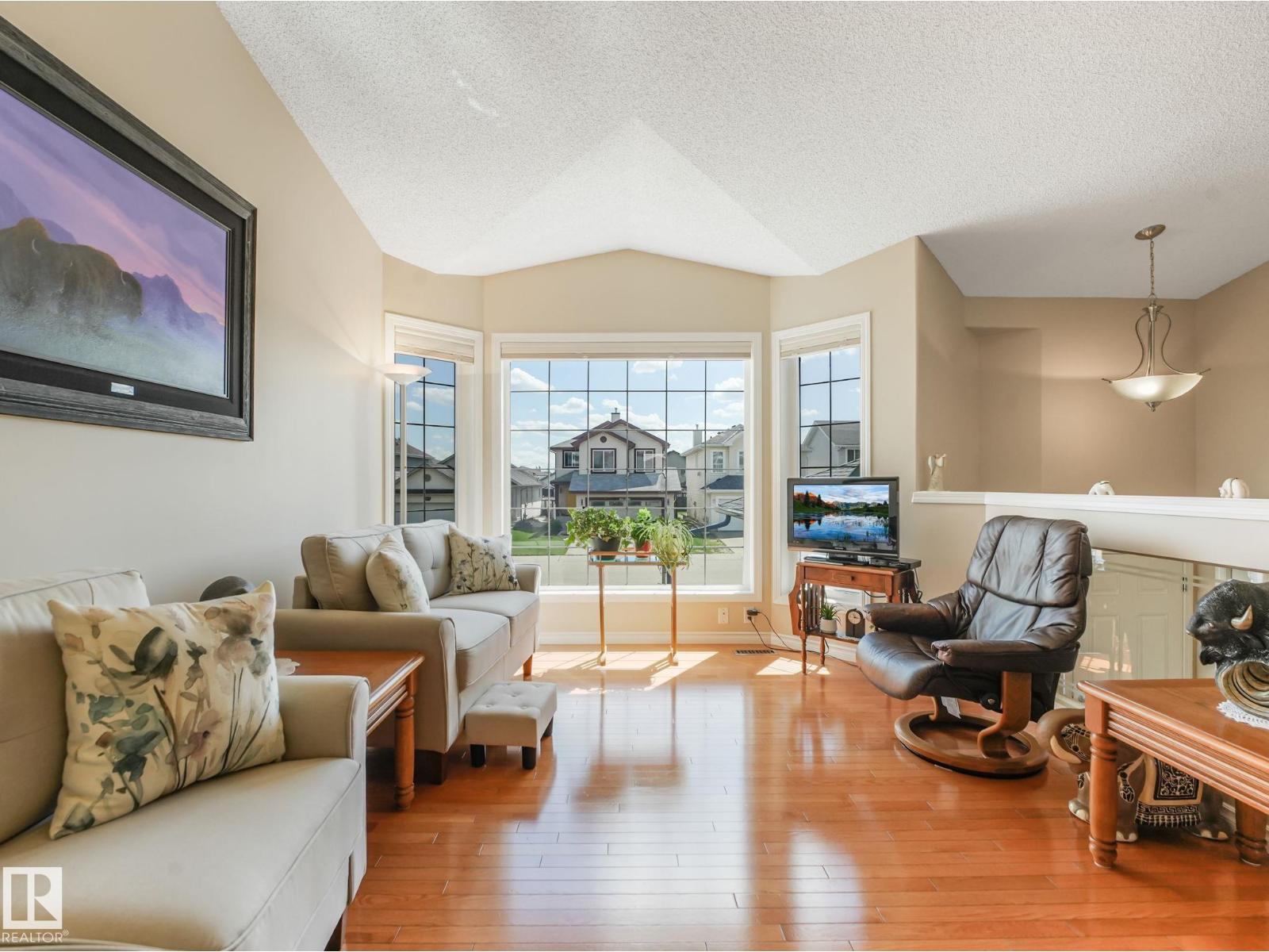 8616 176 AV NW — photo 24