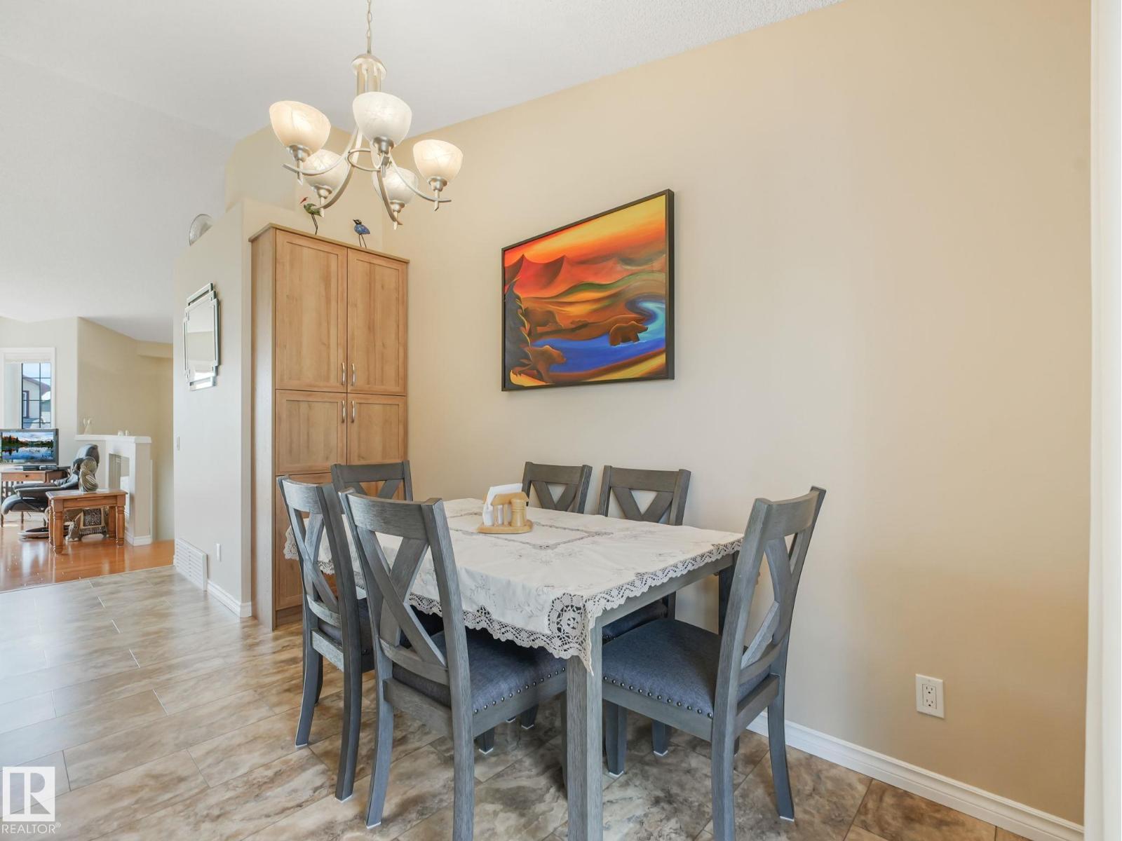 8616 176 AV NW — photo 36